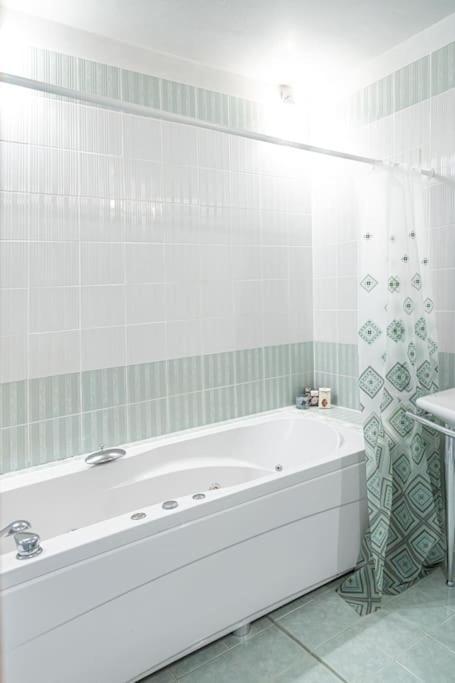 Very Spacious & Modern 3Bed Near Airport & Centre Sofie Exteriér fotografie